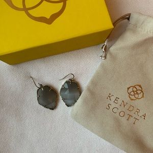 Kendra Scott Gray Drop